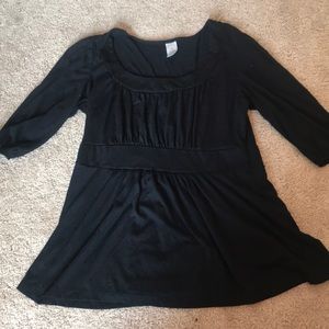 Black 3/4 sleeve shirt